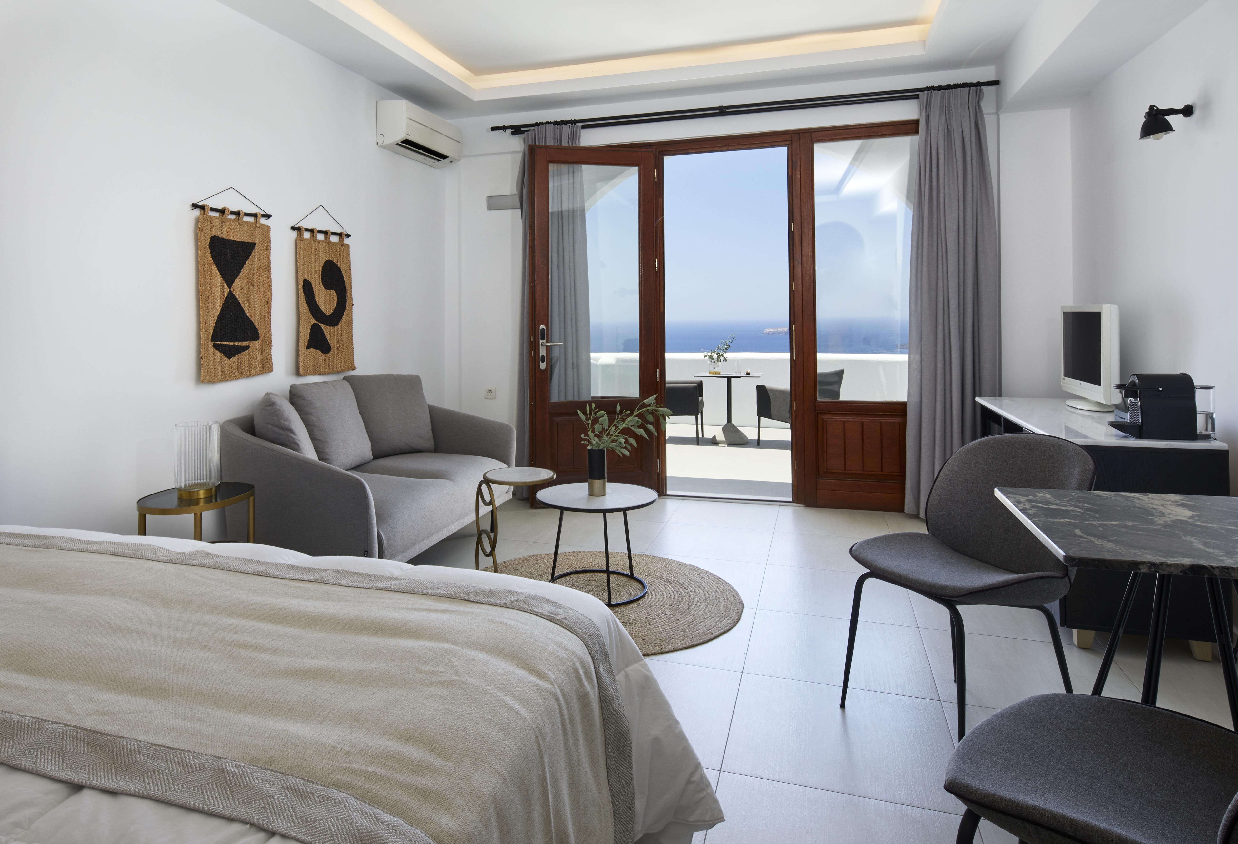 Petit Palace Suites (Adults Only) Fira  Exterior photo